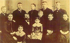 Family of John Schoemaker and Janna Geertruid Rauwerdink.
